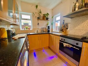 Kitchen- click for photo gallery